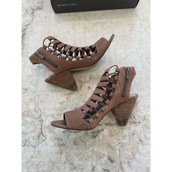 VINCE‎ CAMUTO Women's Eliaz Caged Peep Toe Sandals Size 8.5M With Box - Picture 2 of 8